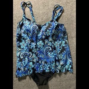 Croft & Barrow Blue/Black Paisley Swimsuit